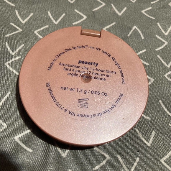 TARTE Amazonian Clay 12-Hour Blush in PAAARTY Nude 1.5g .05 oz New travel size - Picture 3 of 5